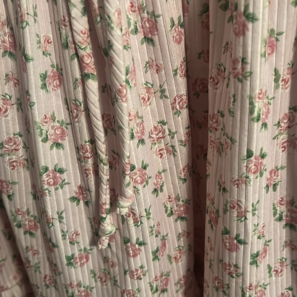 🆕See you monday size S floral dress - Picture 5 of 6